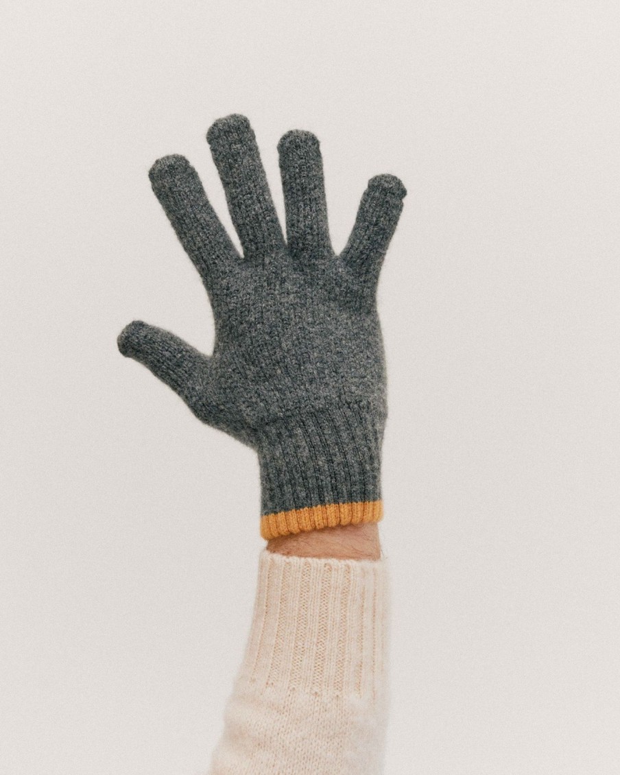 Women Howlin' | Wind It Up Gloves - Rocky